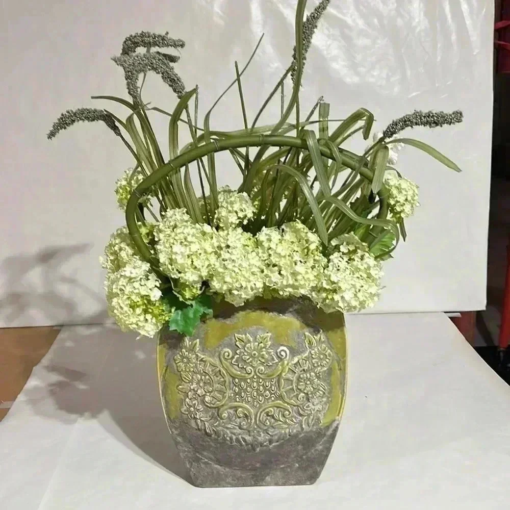 Bombay Vase w/faux flowers